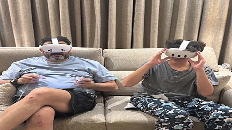 بهذه الطريقة الطريفة.. أكرم حسني يهنئ ابنه بعيد ميلاده (صور)