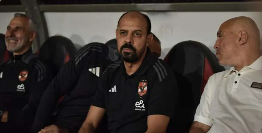 ماذا حدث بين عماد النحاس ووسام أبو علي بعد استبداله أمام سيراميكا؟