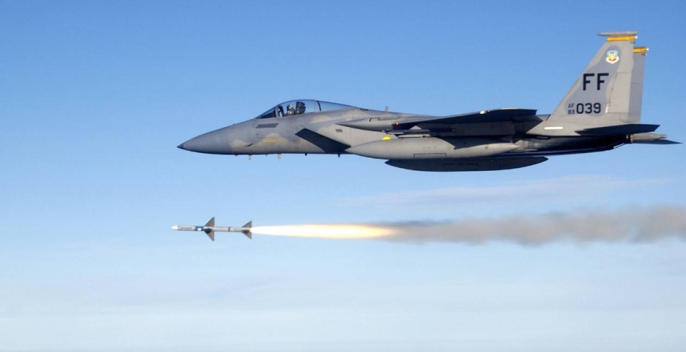 أمريكا توافق على بيع صواريخ «جو – جو» إلى السعودية بـ 3.5 مليار دولار