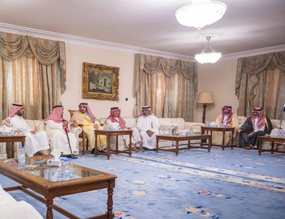 أمير القصيم يعزّي في وفاة حجاج الثنيان