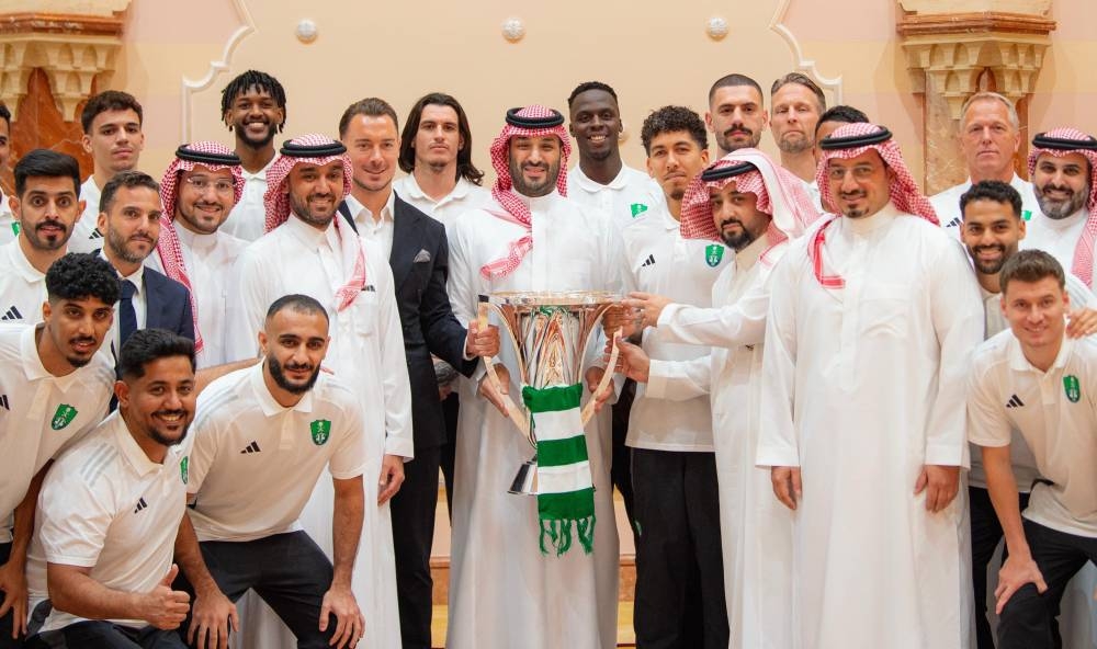 ولي العهد يهنئ النادي الأهلي ويستقبل أبطال آسيا