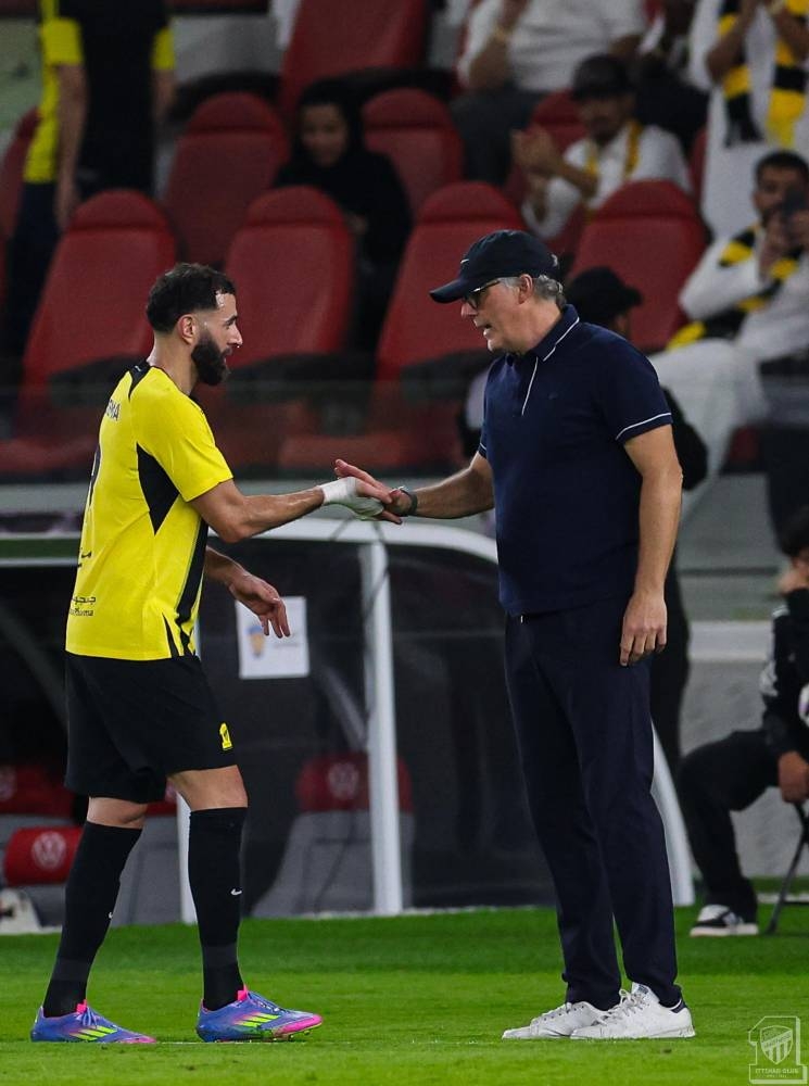 «بلان» .. المدرب الصامت