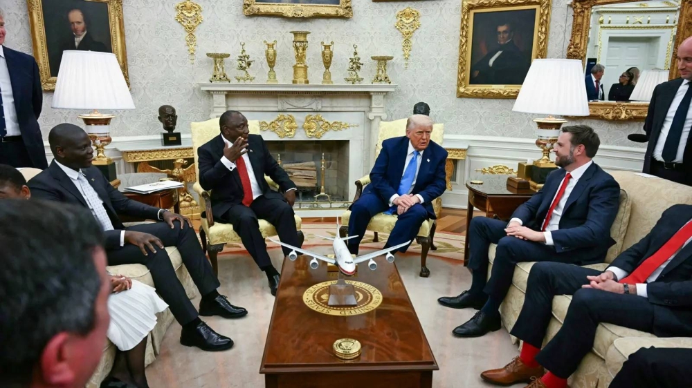 ترمب يحرج رئيس جنوب أفريقيا بـ«مقاطع مصورة» !