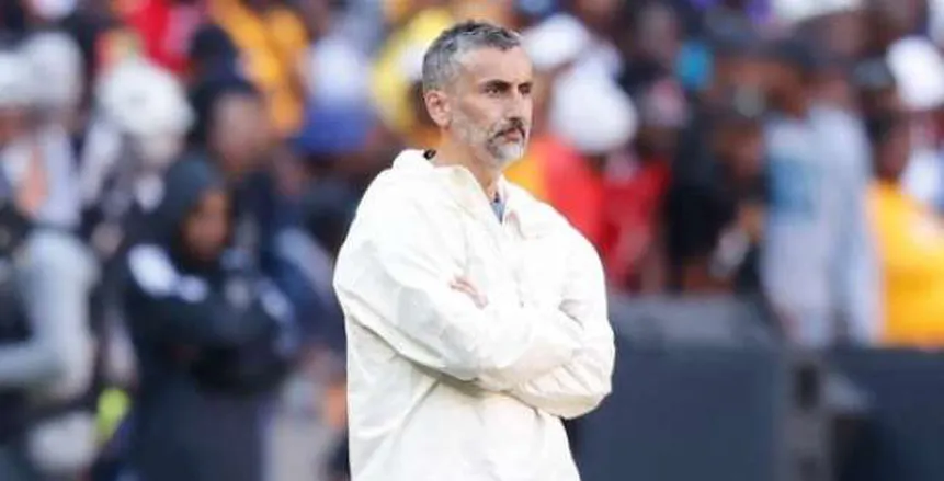 عاجل.. ريفيرو يطيح بعضو الجهاز الفني للأهلي: «رفض استمراره»