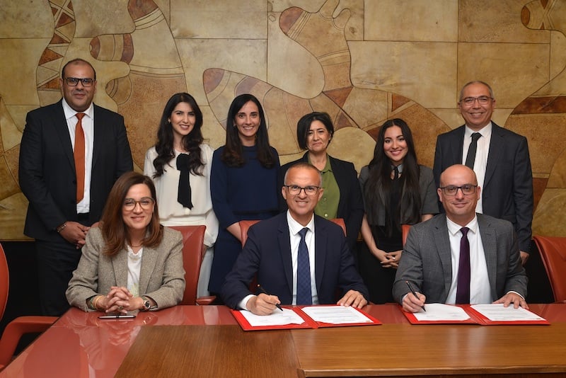 شراكة للتجاري وفا بنك تدعم الاندماج