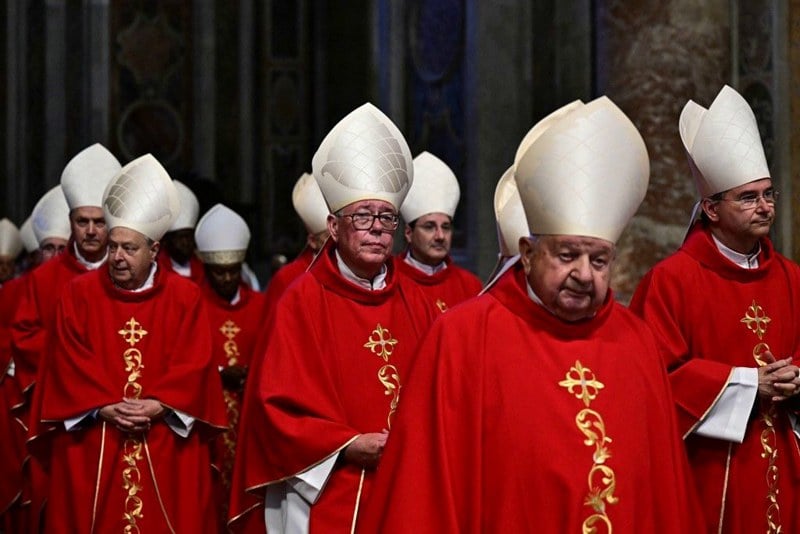 كرادلة يمهدون لاختيار “البابا الجديد”