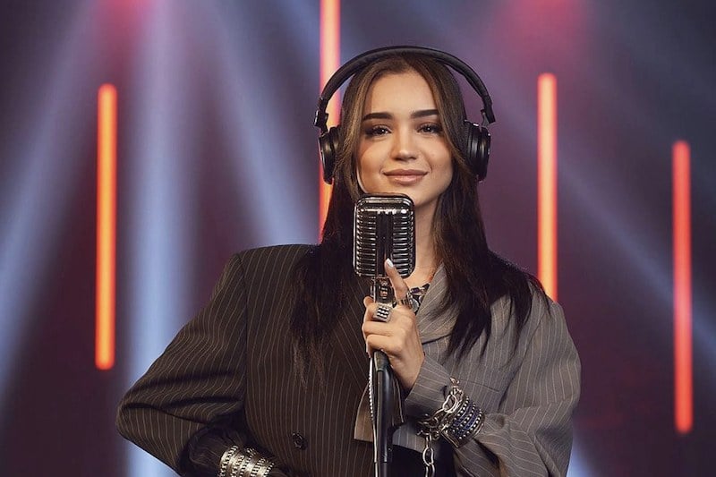 التأشيرة تربك جولة فكري في الخارج