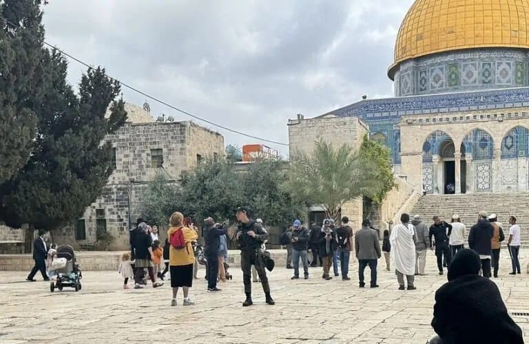 كبار الحاخامات في إسرائيل يدعون لوقف اقتحامات المسجد الأقصى لأول مرة – النيل 24