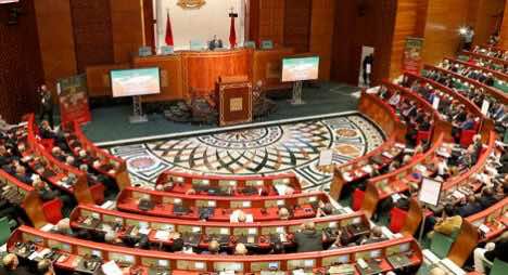 مفوض قضائي يثير جدلا في مجلس المستشارين بعد قيامه بإجراء محضر معاينة