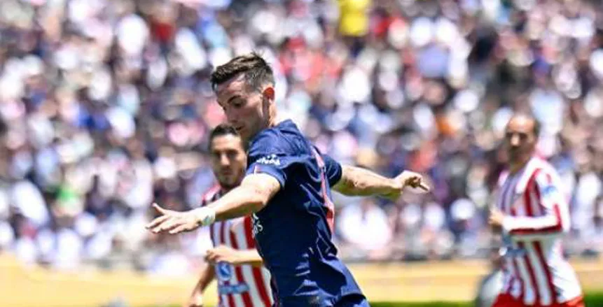 باريس سان جيرمان يفتتح حملته المونديالية بثلاثية في شباك أتلتيكو مدريد