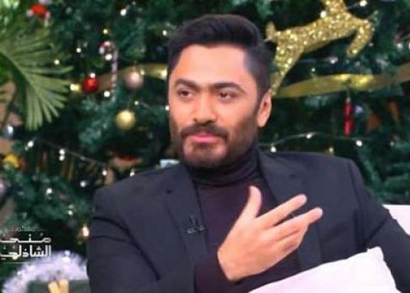 وعكة صحية مفاجئة تضرب تامر حسني وابنه.. تفاصيل الحالة