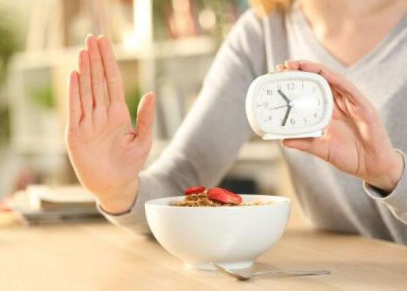 لماذا ينصح بعض المرضى بالصيام الجزئي في أول أيام العيد رغم وفرة اللحوم؟