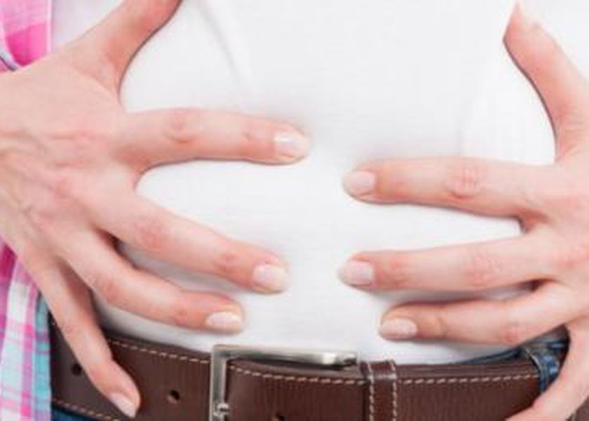 استخدم هذه الأعشاب مع اللحم.. تحميك من الانتفاخ والتلبك المعوي