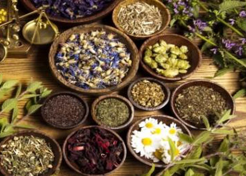 من مطبخك.. 6 مشروبات تعيد النضارة لبشرتك المرهقة