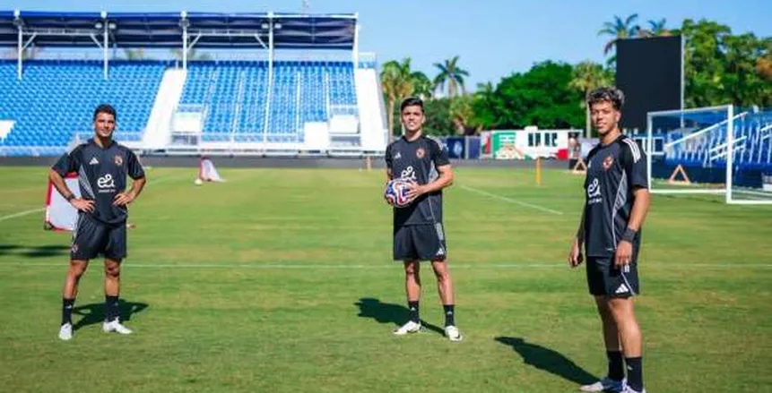 ممر شرفي من لاعبي الأهلي لزيزو في أول مران له استعدادا لمواجهة ميامي