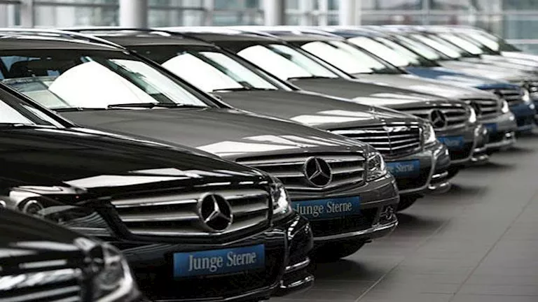 الطلب القوي على الكهرباء والهجين ينعش مبيعات السيارات بالقارة العجوز