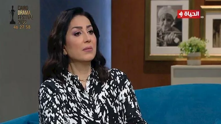 وفاء عامر تنعى والد تامر عبدالمنعم