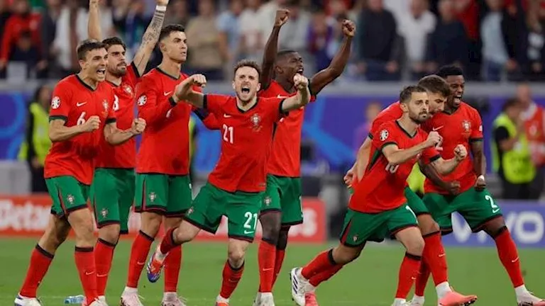 منتخب البرتغال يهزم إسبانيا ويتوج بدوري الأمم الأوروبية