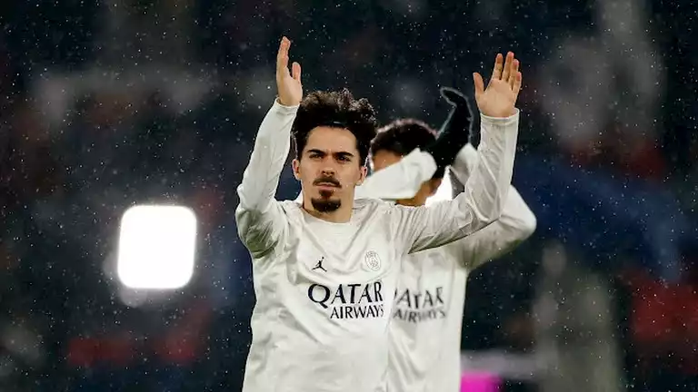 بوتافوجو يحقق المفاجأة بالفوز على باريس سان جيرمان في كأس العالم