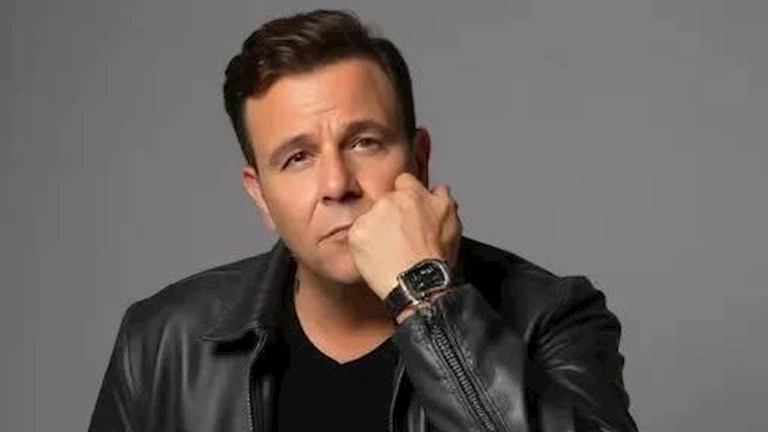 هل يواجه محمد فؤاد أزمة بسبب أغاني ألبومه الجديد؟