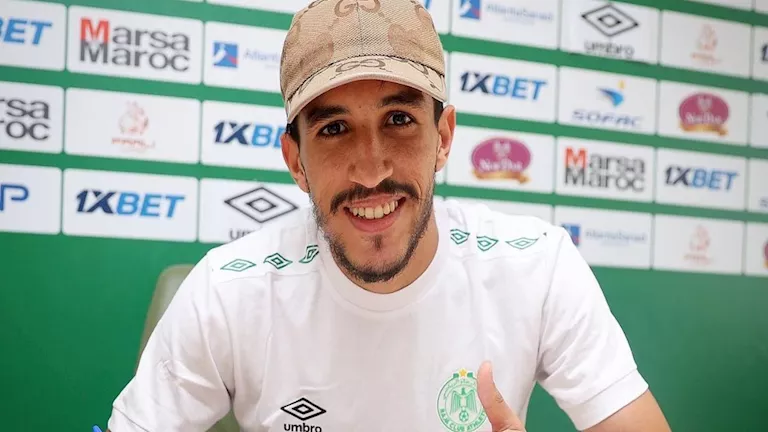 الرجاء يصدم الزمالك ويجدد تعاقده مع نجمه