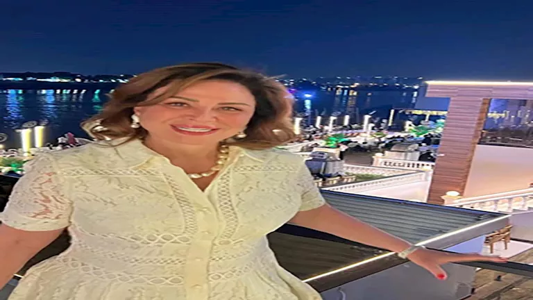 على نهر دجلة.. إلهام شاهين تتألق في أحدث ظهور