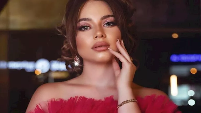 جذابة وساحرة.. 7 صور للبلوجر بيسان إسماعيل في حناء شيرين بيوتي