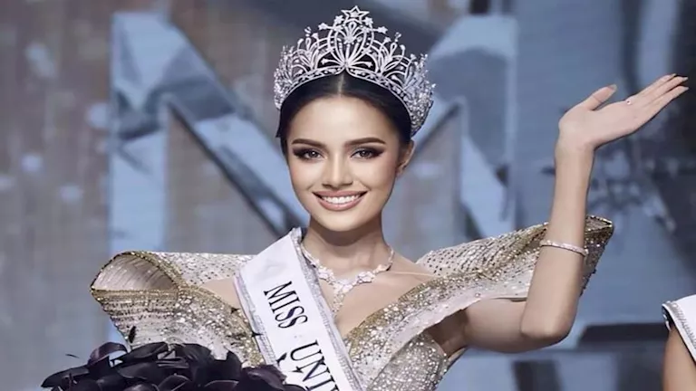 “أناقة وذكاء وثقة” .. 20 صورة لأبرز ملكات الجمال حول العالم