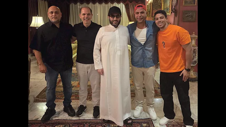 المستشار تركي آل الشيخ يفجر مفاجأة من العيار الثقيل بزيارة عادل إمام