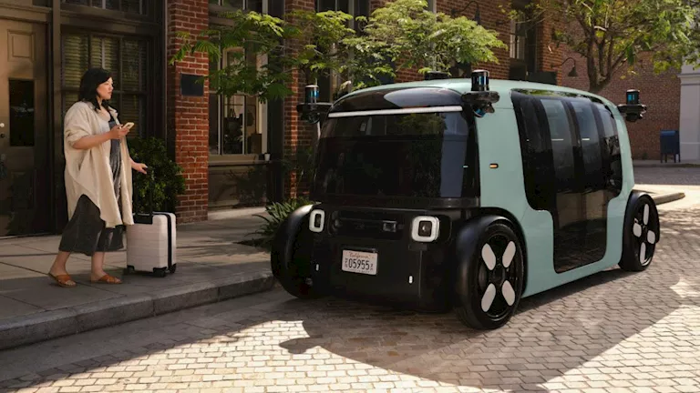 صراع السيارات ذاتية القيادة يشتعل بإعلان أمازون توسيع إنتاج سيارتها زو