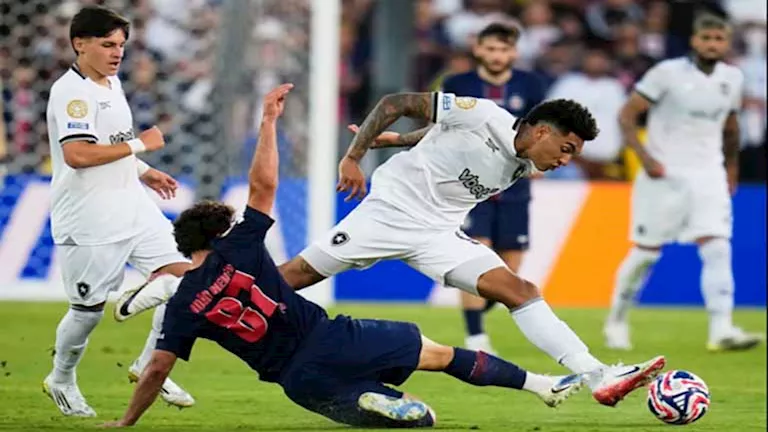 رفض جنسية عربية.. حكاية اللاعب الذي أسقط باريس سان جيرمان في المونديال