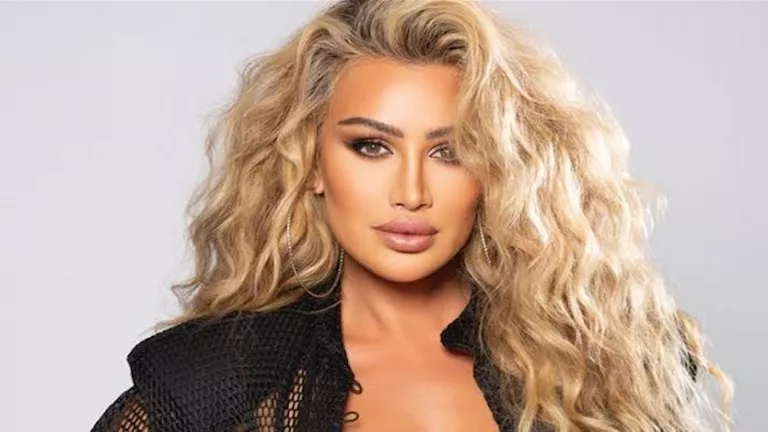 فستان شفاف وتسريحة غريبة.. 7 صور لإطلالات مايا دياب في أحدث ظهور