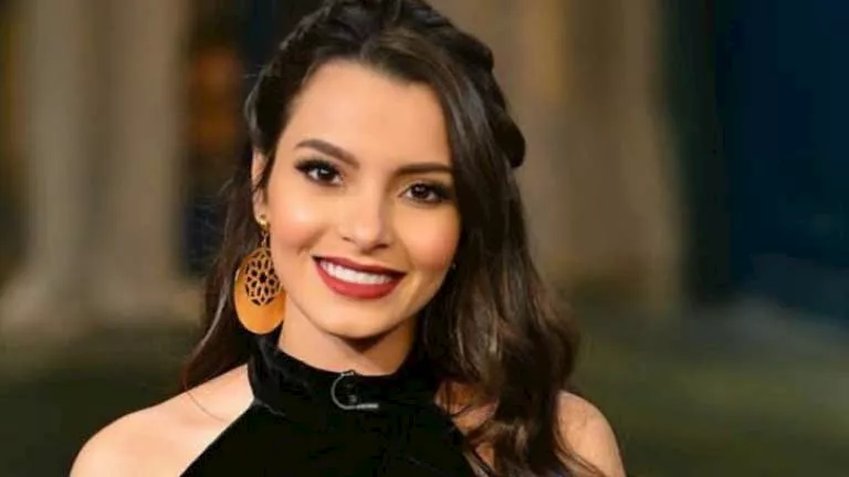 بفستان أسود جلدي.. كارمن سليمان تخطف الأنظار بإطلالة جريئة