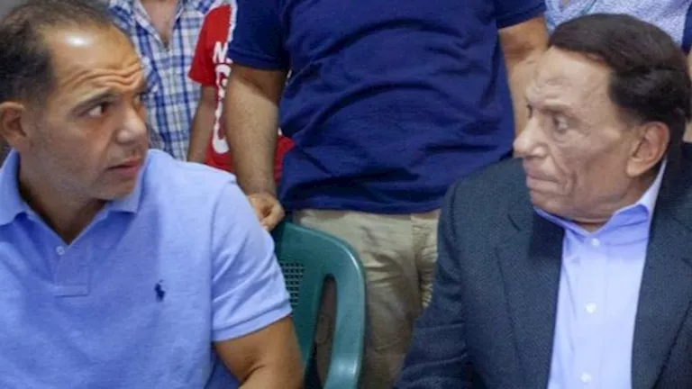 تصدر التريند بسبب عقد قران نجله.. 15 صورة لرامي إمام مع عائلته ونجوم ا