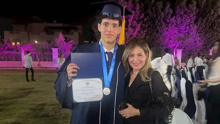 صابرين تحتفل بتخرّج نجلها من المدرسة: “آخر العنقود يوسف وعقبال الجامعة