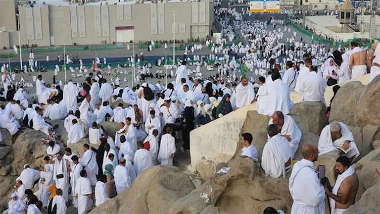 دعاء الخروج من مكة.. أفضل كلمات يقولها الحاج في وداع الكعبة