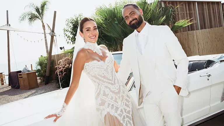 الصور الأولى من حفل زفاف أمينة خليل الثاني في اليونان