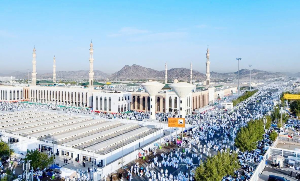 ضيوف الرحمن يتوجهون إلى عرفات لأداء الركن الأعظم