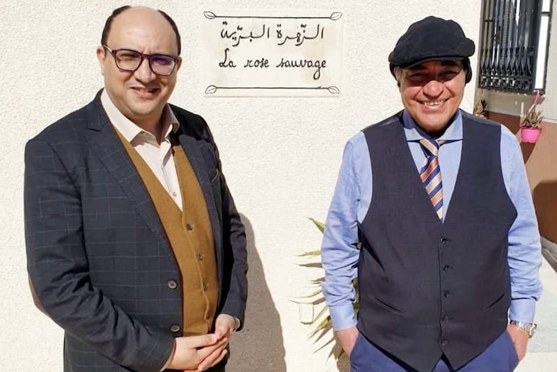 حسن طارق يرثي حسونة المصباحي .. الزهرة البرية في الأدب والحياة