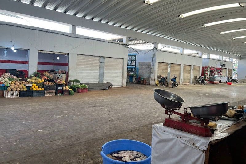 متاجر تخنق سوق الناظور المركزي