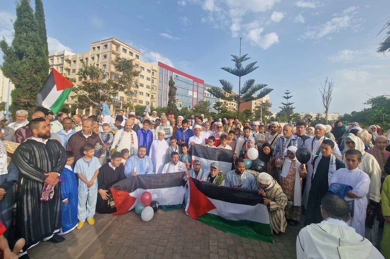 عيد المغاربة يتزين بارتداء الكوفية