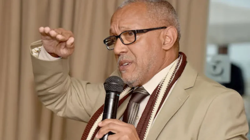 الساسي: الأحزاب المغربية فقدت استقلاليتها وتحولت إلى « واجهات » لحزب واحد