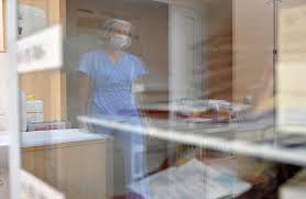 القبض على ممرضة عملت بـ 20 اسمًا مستعارًا ووثائق مزورة