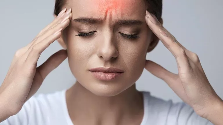 احذر هذه الأطعمة.. 4 مسببات صامتة تدمر صحة دماغك ببطء