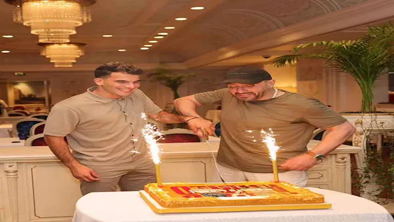 10 صور لاحتفال زيزو مع أحمد السقا بفيلمه الجديد