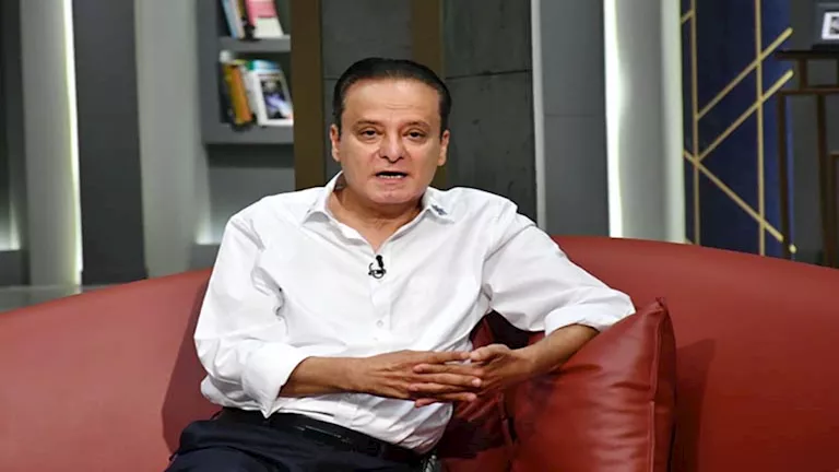 يوسف معاطي: عادل إمام كان سيقدم شخصية الرئيس مبارك بفيلم “طباخ الرئيس”