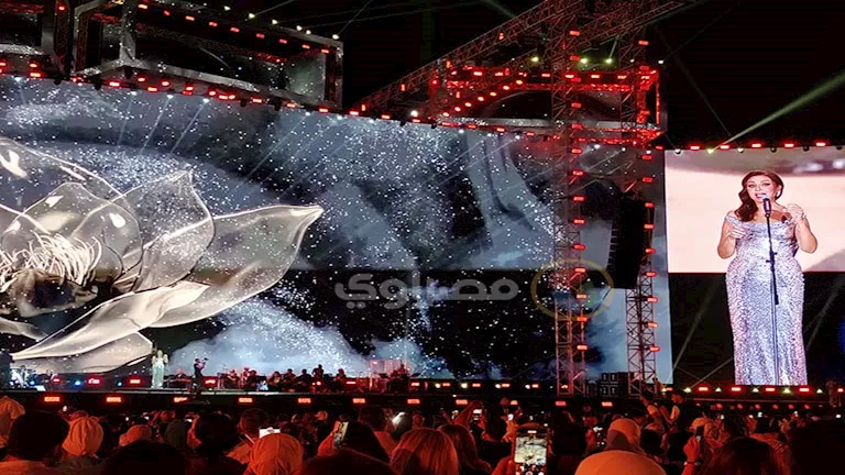 الجمهور لـ أنغام: بنحبك يا فنانة.. والأخيرة ترد: “قولوا يا أنغام وإنتو