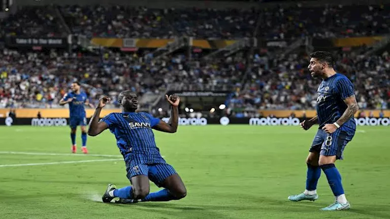 بالأرقام.. ماذا قدم لاعبو الوسط في الأهلي والهلال بمونديال الأندية؟