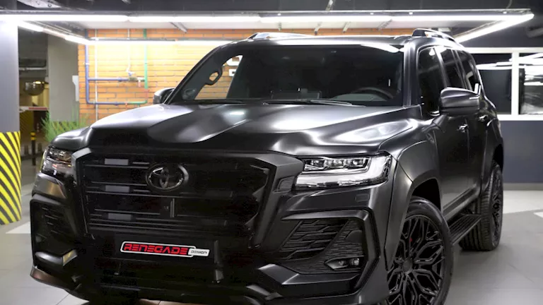 شركة روسية تقدم تويوتا لاند كروزر 300 اليابانية بصورة أكثر شراسة