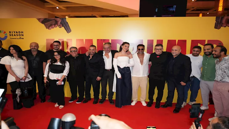 بحضور السقا وفهمي وغادة عبدالرازق.. 18 صورة جديدة من عرض “أحمد وأحمد”